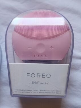 FOREO pink LUNA mini 2 Silicone Facial Cleansing Device